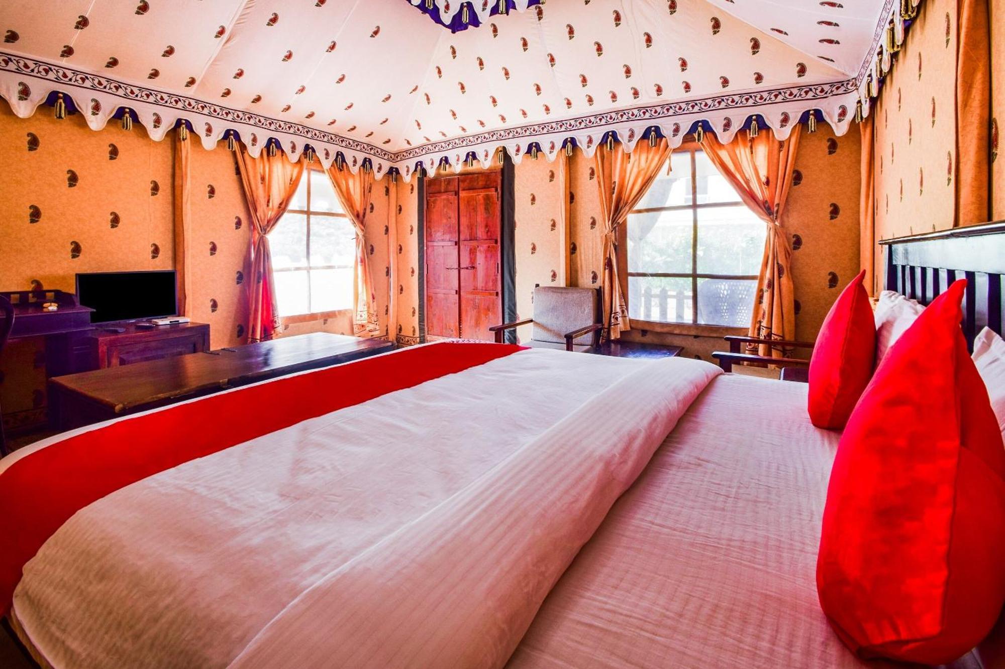 Hotel O Green Valley Resort Pushkar Exteriör bild